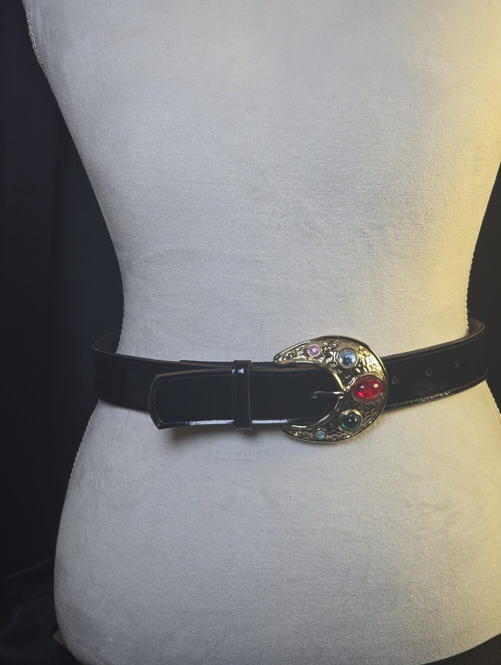 Vintage 1987 Leather Shop Jeweled Crescent Moon Buckle Black Patent Belt S/M